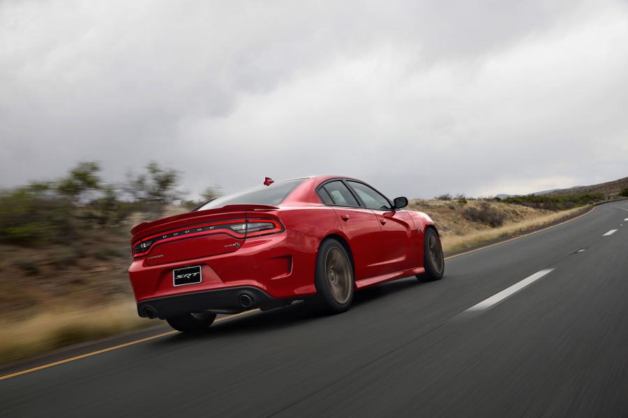  Dodge Charger SRT Hellcat 2016 года  (фото 2 из 23)